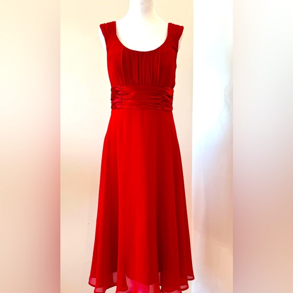 connected apparel Dresses & Skirts - Elegant Red Chiffon Dress - very beautiful ❤️